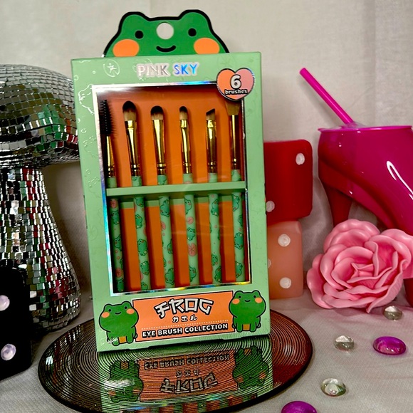 Pink Sky Frog 6 Eye Brush Collection - Picture 1 of 4